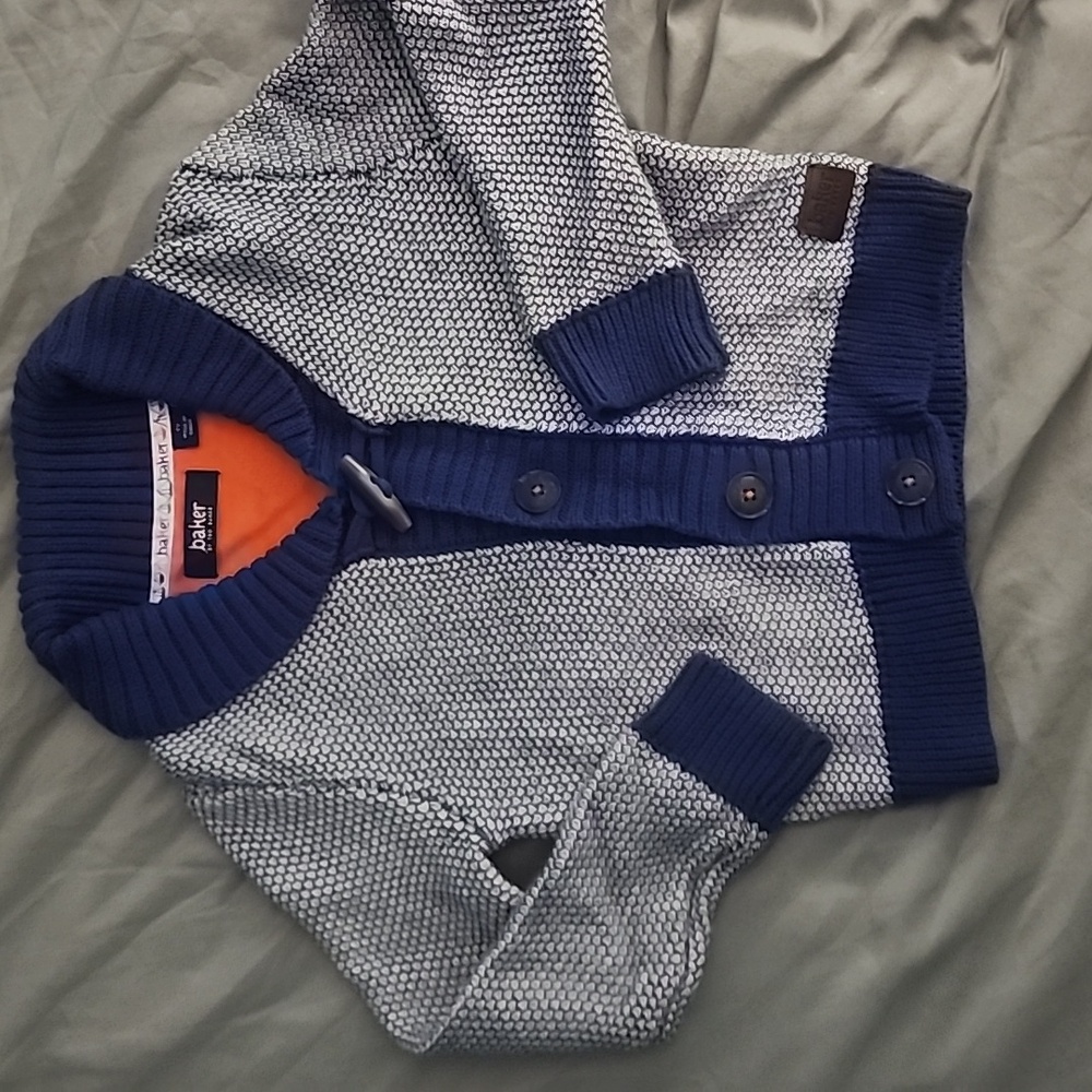 Size 4 youth sweather by baker